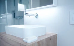 Schneider® Schneider LOW Line Plus LED 3000 K Spiegelschrank LOP 70/2/LED, 70 X 74,8 Cm, Steckdose Links Und Rechts -Badezimmerbedarf Geschäft schneider low line plus led 3000 5230652