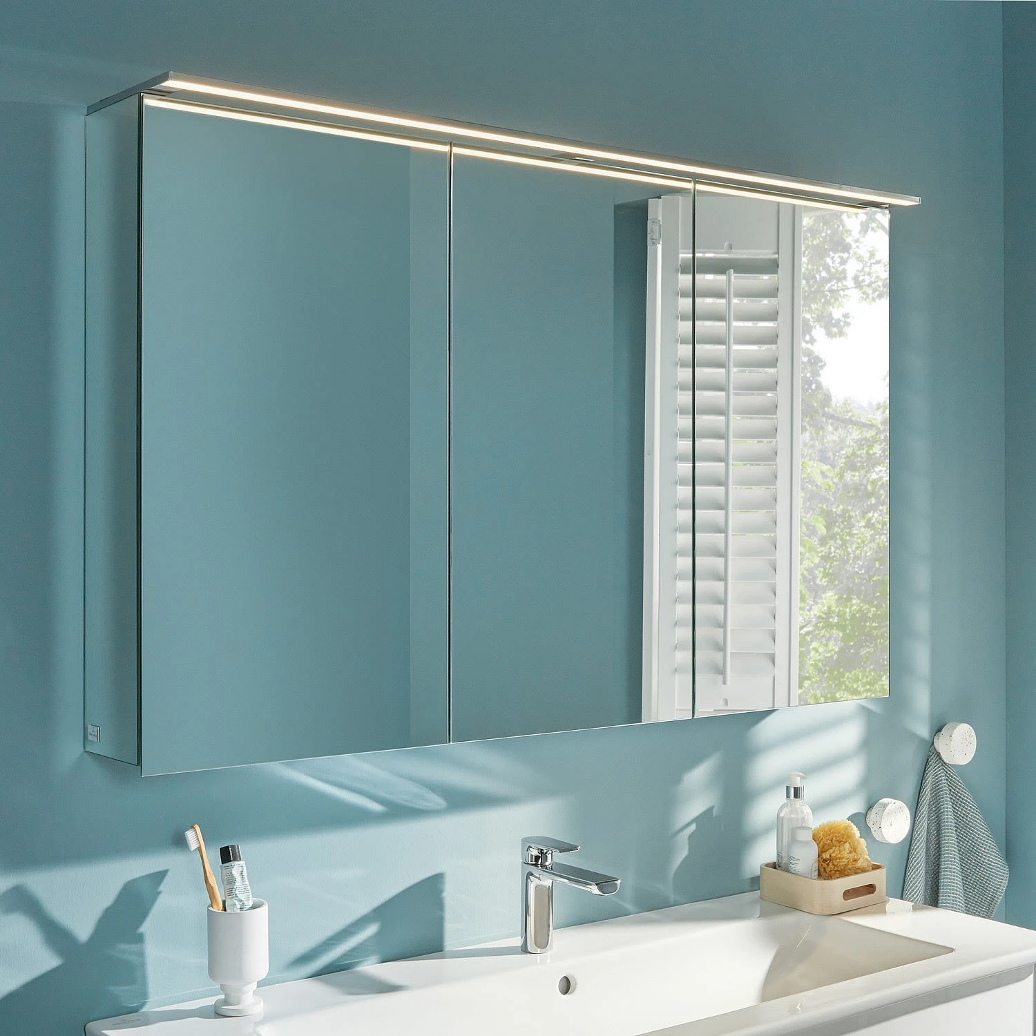 Villeroy & Boch Finero Vorbau-Spiegelschrank Mit Beleuchtung 130,7 X 75,8 Cm