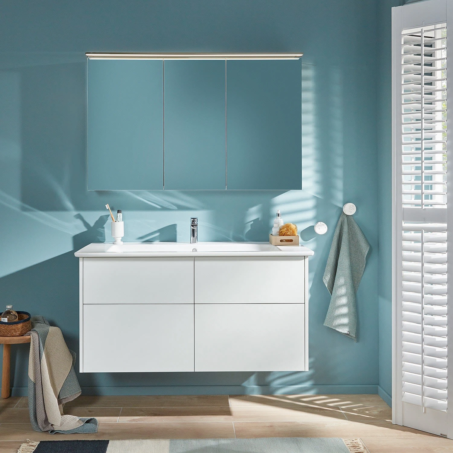 Villeroy & Boch Finero Vorbau-Spiegelschrank Mit Beleuchtung 130,7 X 75,8 Cm 9 Villeroy & Boch Finero Vorbau-Spiegelschrank Mit Beleuchtung 130,7 X 75,8 Cm – Bild 9